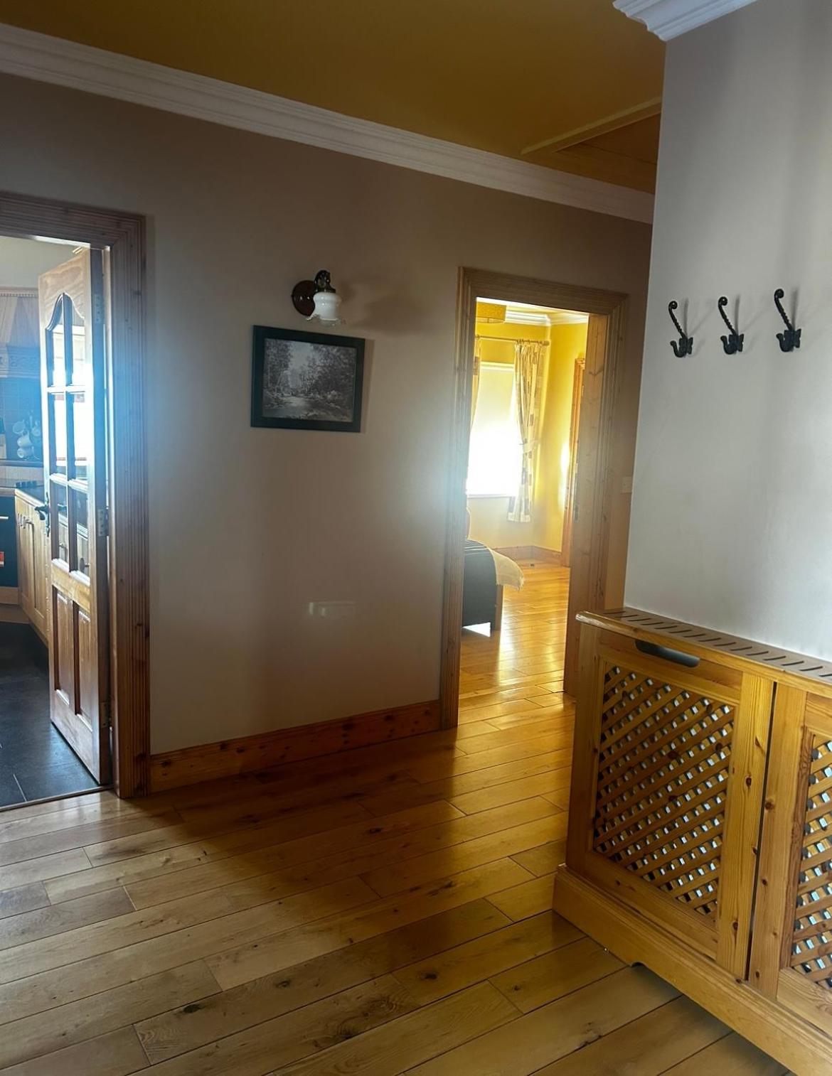 Yewwood Cottage ニューリー エクステリア 写真